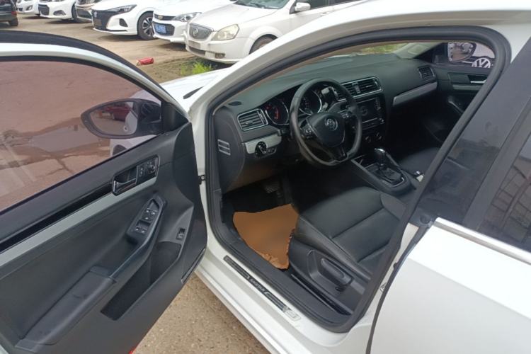 Used Volkswagen Sagitar 2017 1.6L Automatic Comfort Model Driver Seat