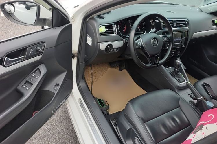 Used Volkswagen Sagitar 2017 1.6L Automatic Comfort Model Driver Seat
