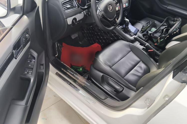 Used Volkswagen Sagitar 2017 1.6L Automatic Comfort Model Driver Seat