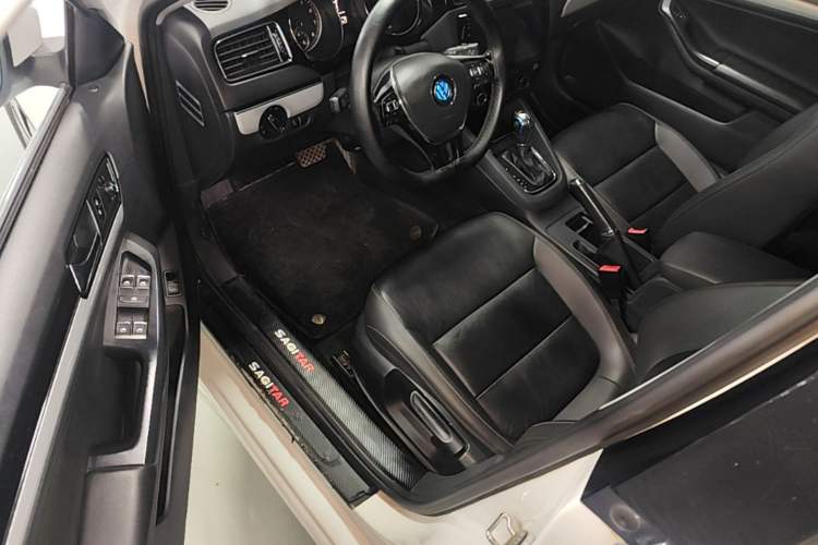 Used Volkswagen Sagitar 2017 230TSI Automatic Comfort Version Driver Seat