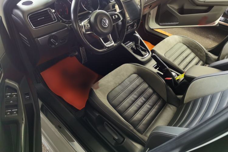 Used Volkswagen Sagitar 2017 280TSI Automatic R-Line Driver Seat