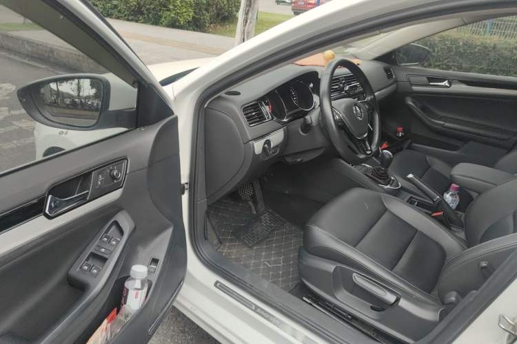 Used Volkswagen Sagitar 2017 1.6L Automatic Comfort Model Driver Seat