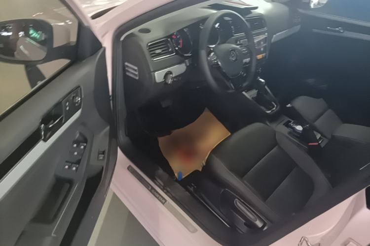 Used Volkswagen Sagitar 2017 1.6L Automatic Comfort Model Driver Seat