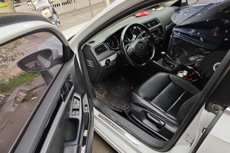 Used Volkswagen Sagitar 2017 1.6L Automatic Comfort Model Driver Seat