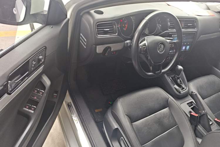 Used Volkswagen Sagitar 2017 1.6L Automatic Comfort Model Driver Seat