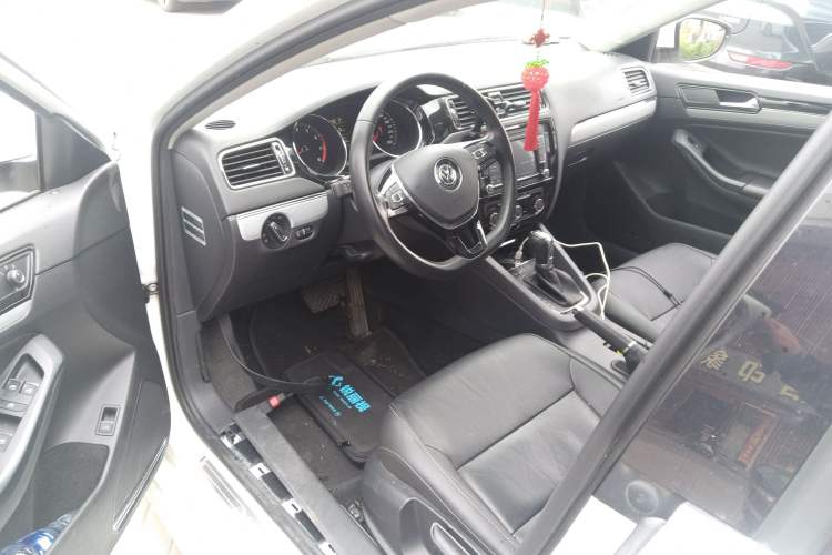 Used Volkswagen Sagitar 2017 1.6L Automatic Comfort Model Driver Seat