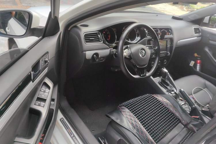 Used Volkswagen Sagitar 2017 1.6L Automatic Comfort Model Driver Seat