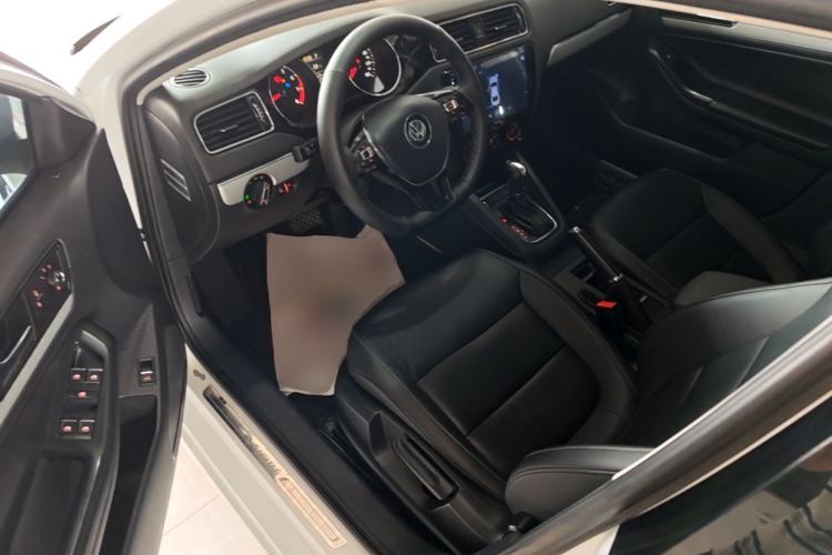 Used Volkswagen Sagitar 2017 1.6L Automatic Comfort Model Driver Seat