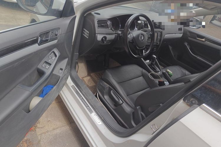 Used Volkswagen Sagitar 2017 1.6L Automatic Comfort Model Driver Seat