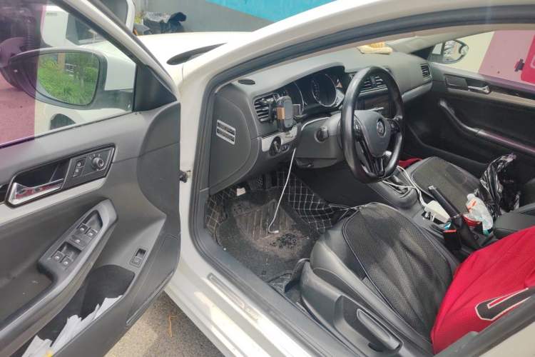 Used Volkswagen Sagitar 2017 1.6L Automatic Comfort Model Driver Seat