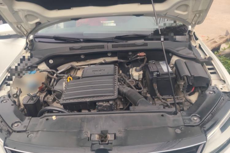 Used Volkswagen Sagitar 2017 1.6L Manual Comfort Model Engine Bay