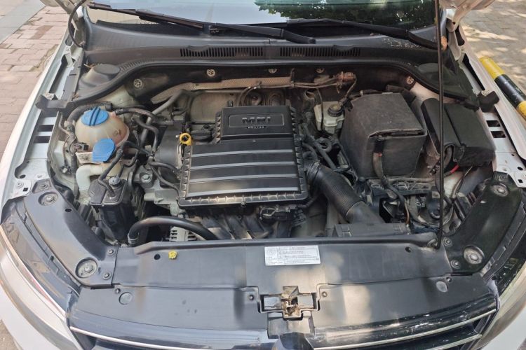 Used Volkswagen Sagitar 2017 1.6L Manual Comfort Model Engine Bay