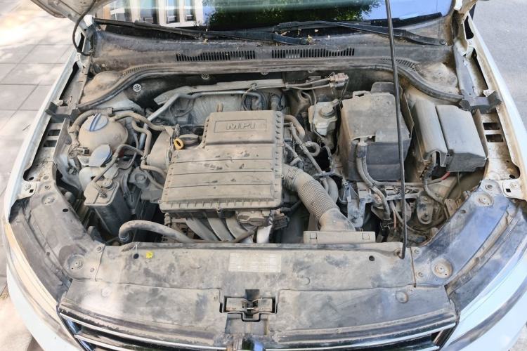 Used Volkswagen Sagitar 2017 1.6L Manual Comfort Model Engine Bay