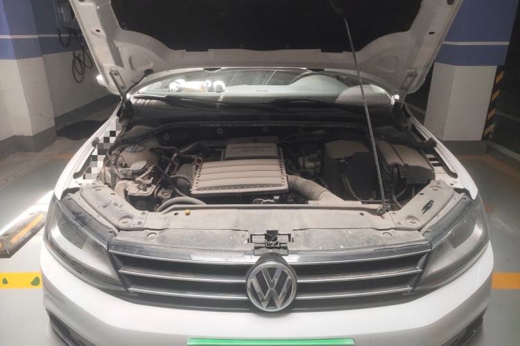Used Volkswagen Sagitar 2017 1.6L Manual Comfort Model Engine Bay