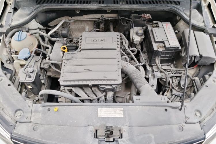 Used Volkswagen Sagitar 2017 1.6L Manual Comfort Model Engine Bay