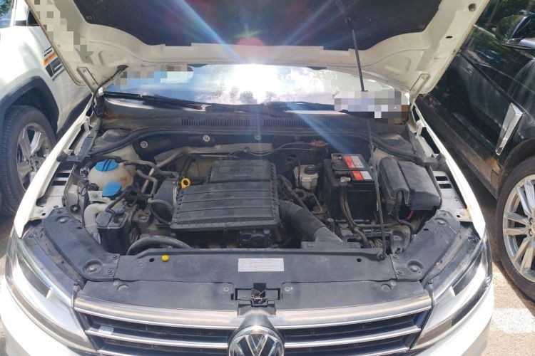 Used Volkswagen Sagitar 2017 1.6L Manual Comfort Model Engine Bay