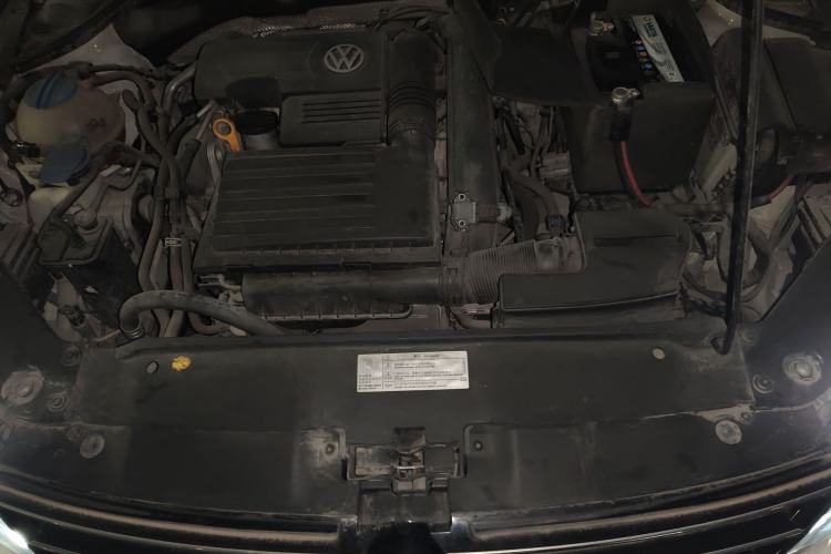 Used Volkswagen Sagitar 2017 230TSI Automatic Luxury Edition Engine Bay