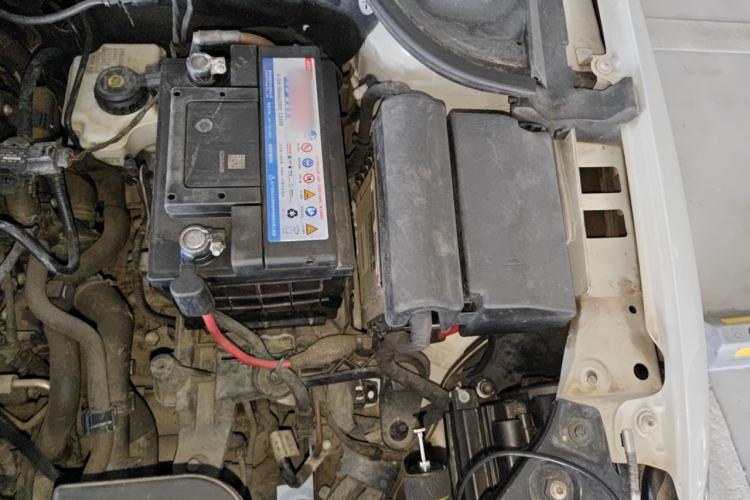 Used Volkswagen Sagitar 2017 230TSI Automatic Comfort Version Engine Bay Left