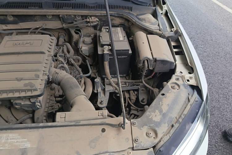 Used Volkswagen Sagitar 2017 1.6L Manual Comfort Model Engine Bay Left