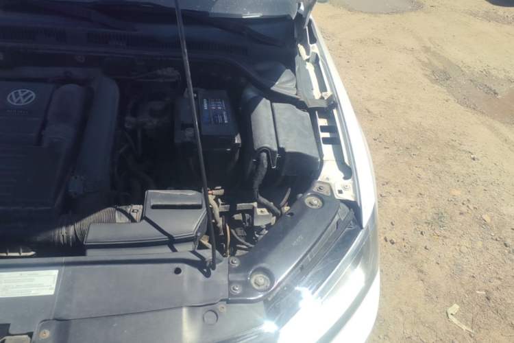 Used Volkswagen Sagitar 2017 230TSI Automatic Comfort Version Engine Bay Left