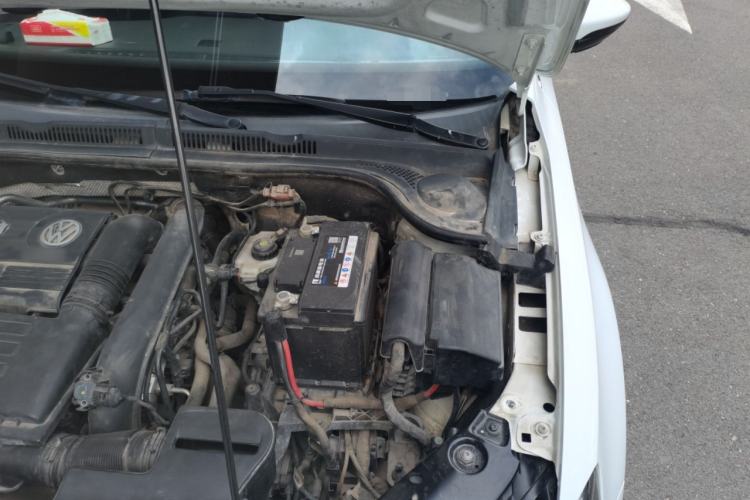 Used Volkswagen Sagitar 2017 230TSI Automatic Comfort Version Engine Bay Left