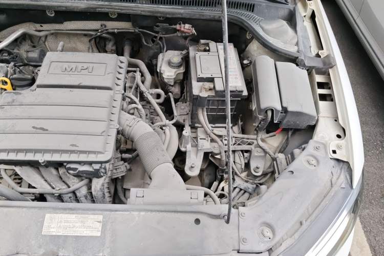 Used Volkswagen Sagitar 2017 1.6L Manual Comfort Model Engine Bay Left