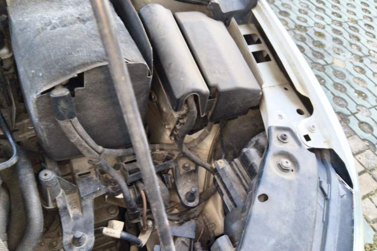 Used Volkswagen Sagitar 2017 1.6L Automatic Comfort Model Engine Bay Left