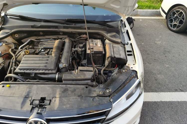 Used Volkswagen Sagitar 2017 230TSI Automatic Comfort Version Engine Bay Left