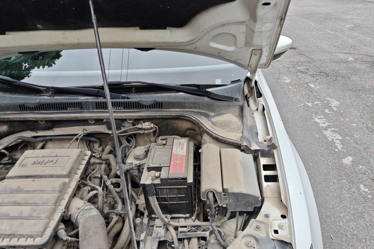 Used Volkswagen Sagitar 2017 1.6L Automatic Comfort Model Engine Bay Left