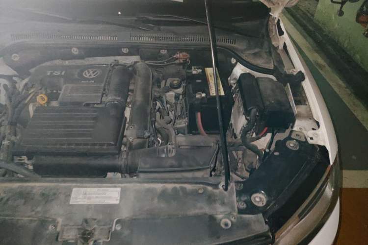 Used Volkswagen Sagitar 2017 230TSI Automatic Comfort Version Engine Bay Left
