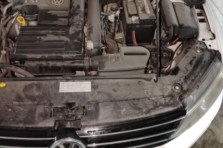 Used Volkswagen Sagitar 2017 230TSI Automatic Comfort Version Engine Bay Left