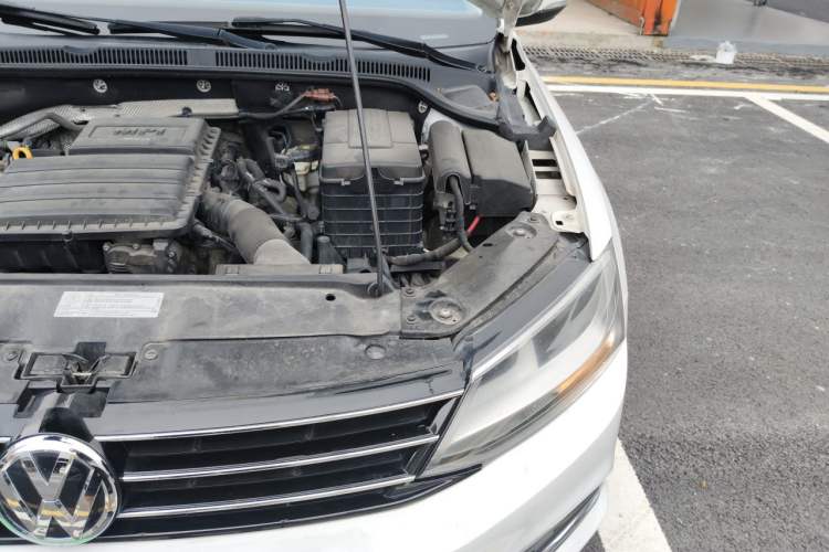 Used Volkswagen Sagitar 2017 1.6L Automatic Comfort Model Engine Bay Left