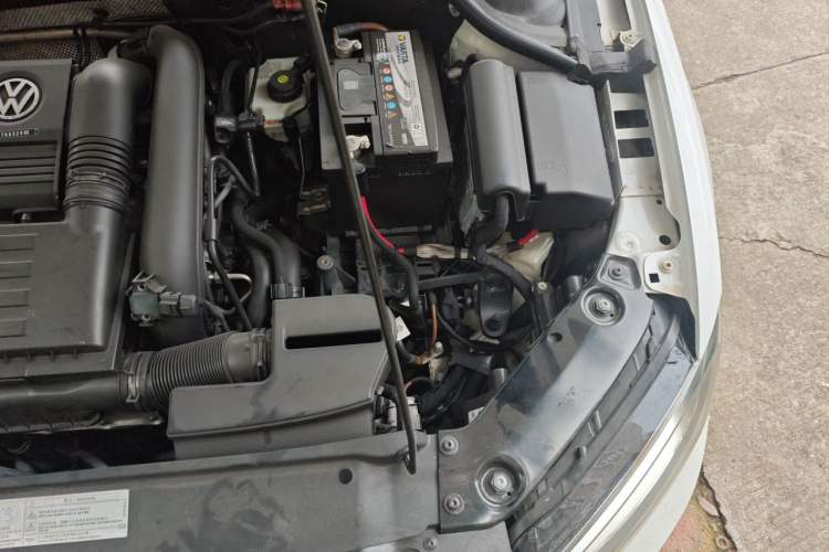 Used Volkswagen Sagitar 2017 230TSI Automatic Comfort Version Engine Bay Left