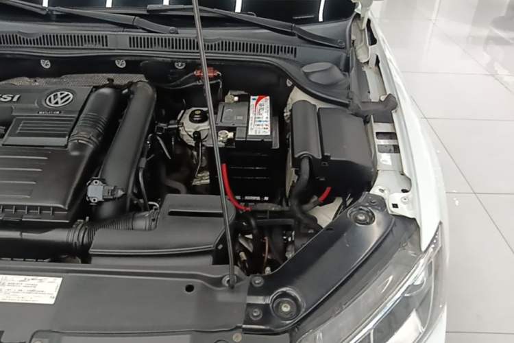 Used Volkswagen Sagitar 2017 230TSI Automatic Comfort Version Engine Bay Left