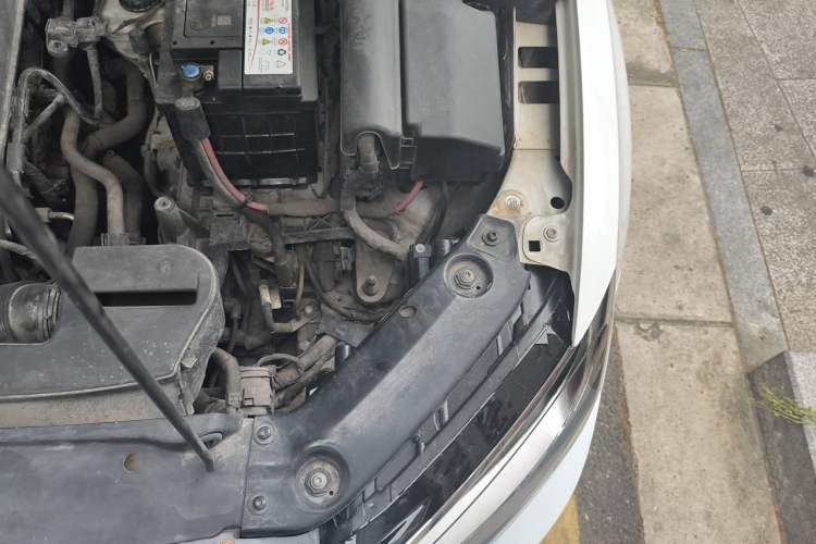 Used Volkswagen Sagitar 2017 230TSI Automatic Comfort Version Engine Bay Left
