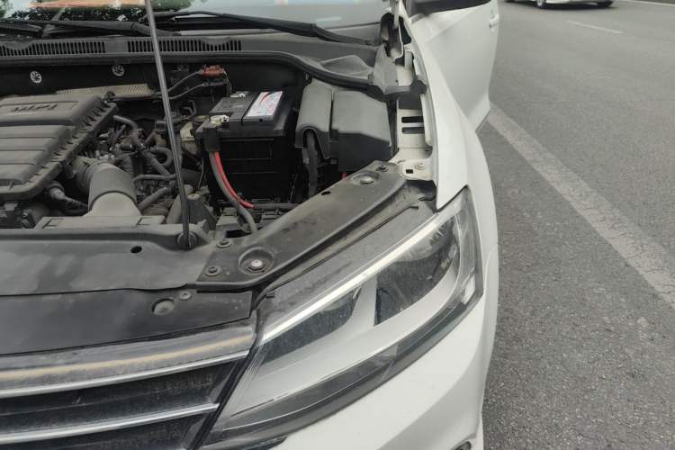 Used Volkswagen Sagitar 2017 1.6L Automatic Comfort Model Engine Bay Left
