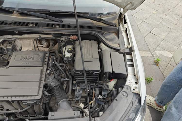 Used Volkswagen Sagitar 2017 1.6L Automatic Comfort Model Engine Bay Left