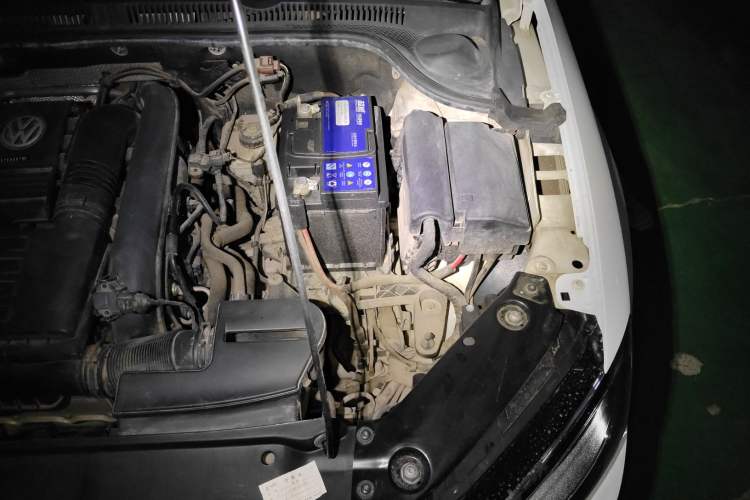 Used Volkswagen Sagitar 2017 230TSI Automatic Comfort Version Engine Bay Left
