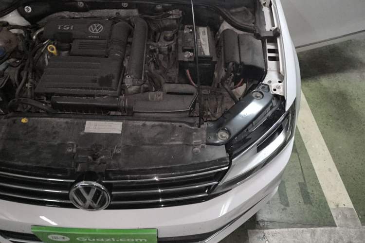 Used Volkswagen Sagitar 2017 230TSI Automatic Comfort Version Engine Bay Left
