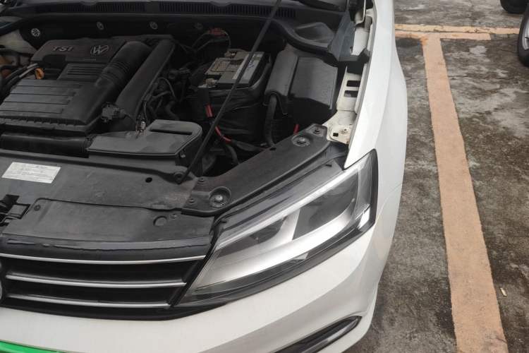 Used Volkswagen Sagitar 2017 230TSI Automatic Comfort Version Engine Bay Left