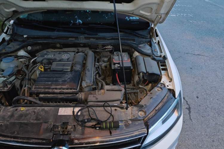 Used Volkswagen Sagitar 2017 230TSI Automatic Comfort Version Engine Bay Left