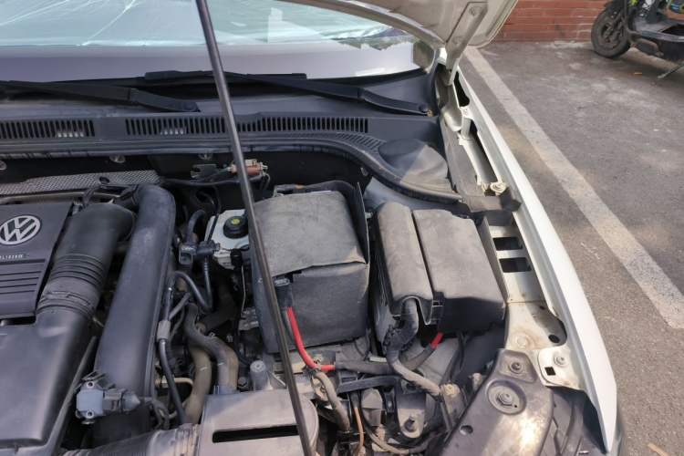 Used Volkswagen Sagitar 2017 230TSI Automatic Comfort Version Engine Bay Left