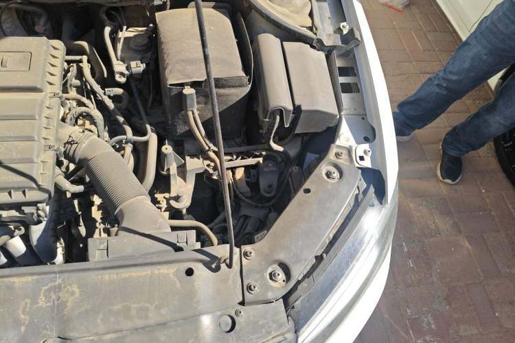 Used Volkswagen Sagitar 2017 1.6L Automatic Comfort Model Engine Bay Left