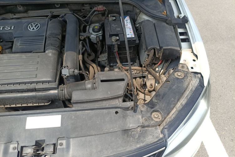 Used Volkswagen Sagitar 2017 230TSI Automatic Comfort Version Engine Bay Left