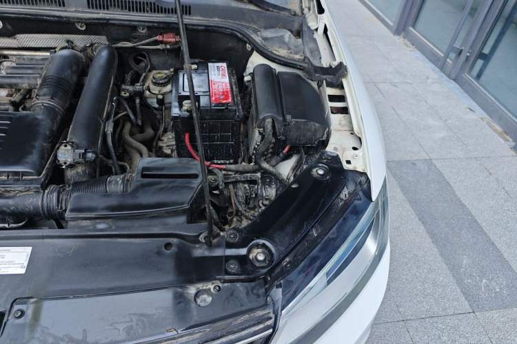 Used Volkswagen Sagitar 2017 230TSI Automatic Comfort Version Engine Bay Left