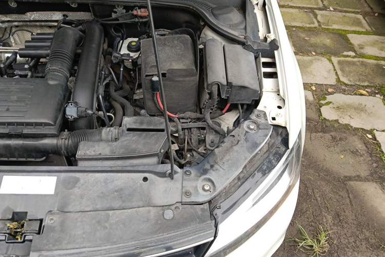 Used Volkswagen Sagitar 2017 230TSI Automatic Comfort Version Engine Bay Left