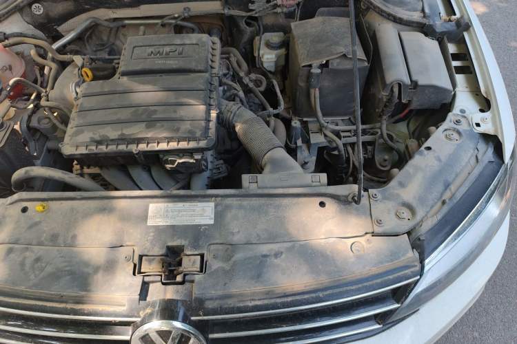 Used Volkswagen Sagitar 2017 1.6L Manual Comfort Model Engine Bay Left