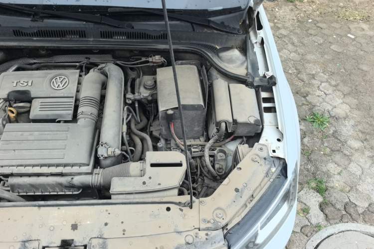Used Volkswagen Sagitar 2017 230TSI Automatic Luxury Edition Engine Bay Left