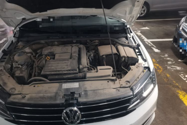 Used Volkswagen Sagitar 2017 230TSI Automatic Luxury Edition Engine Bay Left