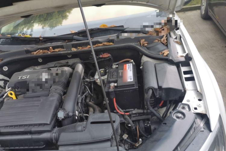 Used Volkswagen Sagitar 2017 230TSI Automatic Comfort Version Engine Bay Left